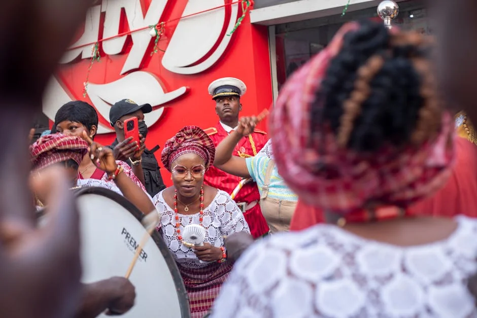 Academia Nigeriana Realiza Exercício de Fogo Real — População Deve Evitar Área — Empresas