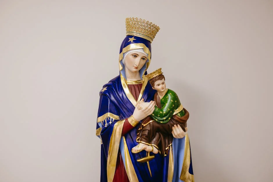 Anne Hathaway expõe simbolismo em 'Burial' — o impacto de Hollywood no pop — Turismo