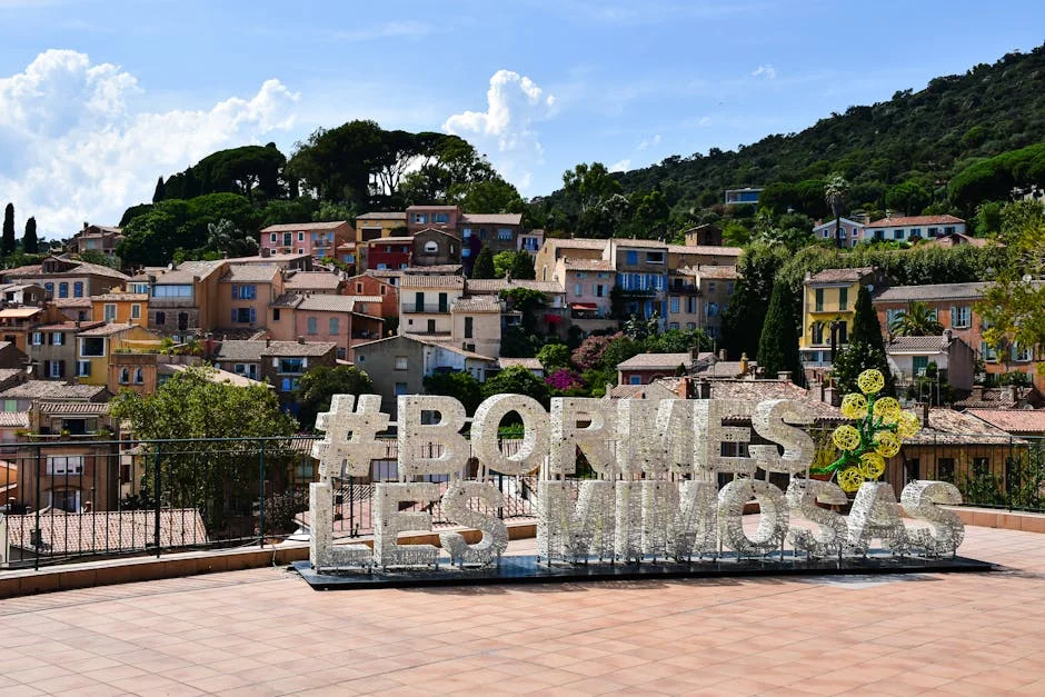 Áudio VAR revela confusão na expulsão de Abqar: "Te mostro duas câmeras" - Como isso afeta o mercado e as empresas