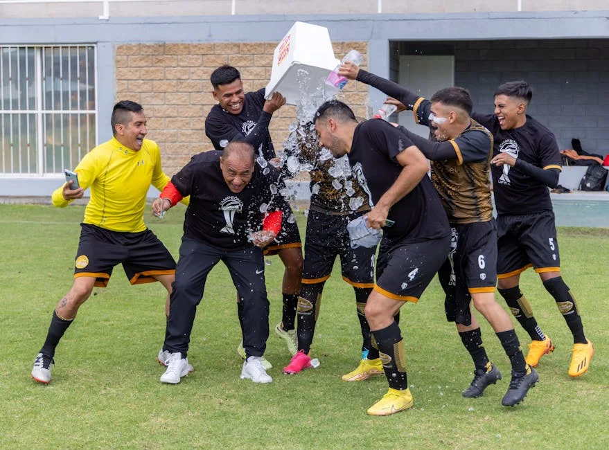 Bulls Visam Vitória em País Galês na Fase Crucial da URC — Empresas