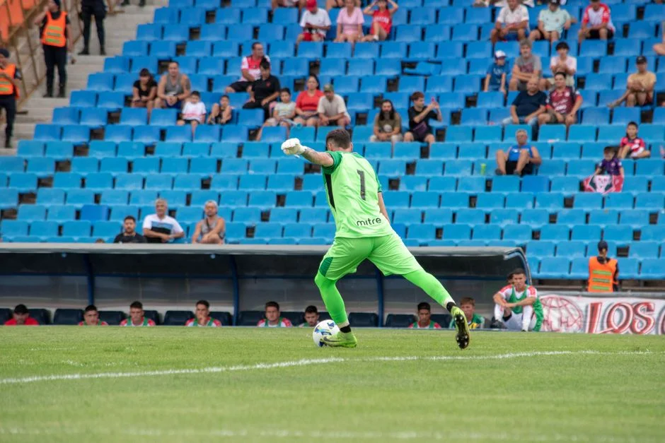 Cardoso Varela Deixa Zagreb e Retorna ao FC Porto — Empresas