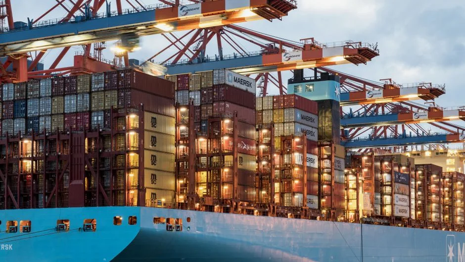 China Domina Mercado Global de Robótica — Desafios para Construtores Internacionais