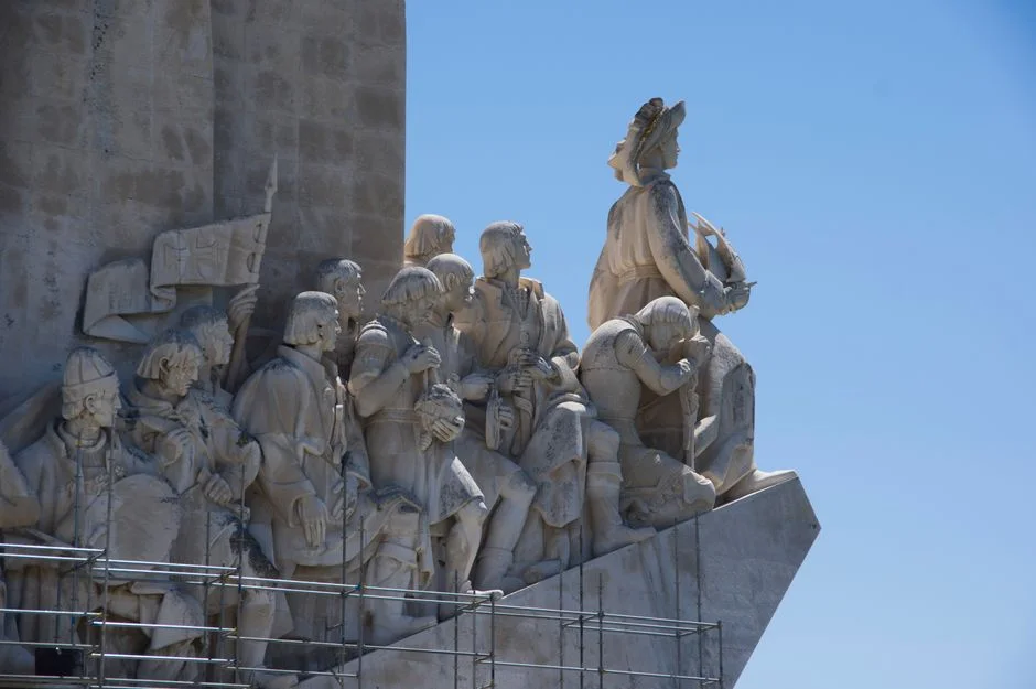 Governo de Portugal Estuda Reformular Avaliação do Investimento Estrangeiro — Turismo