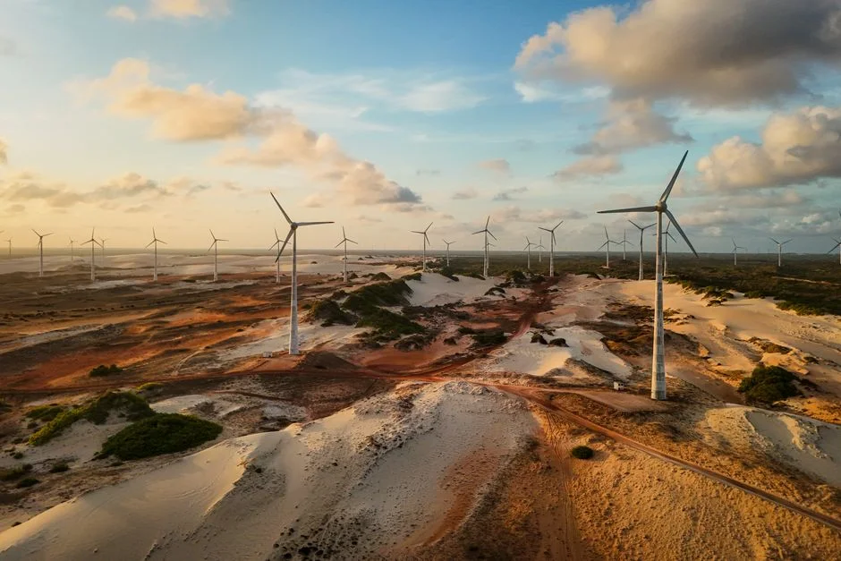 Gulf States Aceleram Investimentos em Energias Renováveis Após Bloqueio de Petróleo no Estreito de Ormuz — Imobiliario