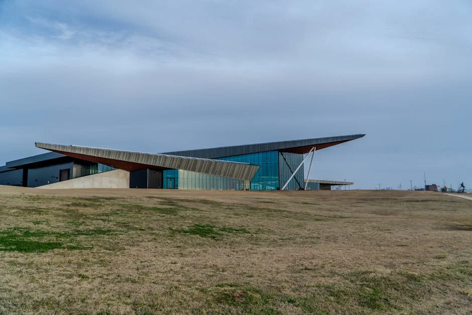 MD da Refinaria Dangote alerta: preços do combustível expostos ao petróleo global — consequências à vista — Empresas