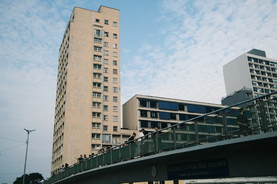 Noiva encanta em posto de combustível de Joburg – e isso pode impactar negócios — Empresas