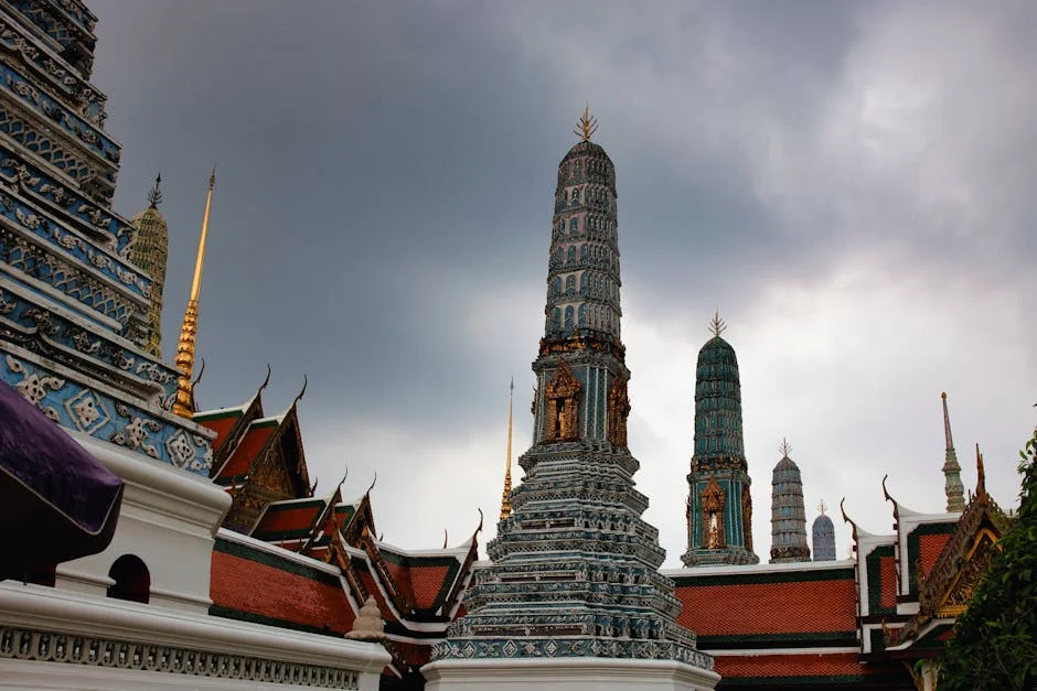 Portugueses retidos na Tailândia buscam ajuda da embaixada - Impacto econômico emergente — Empresas