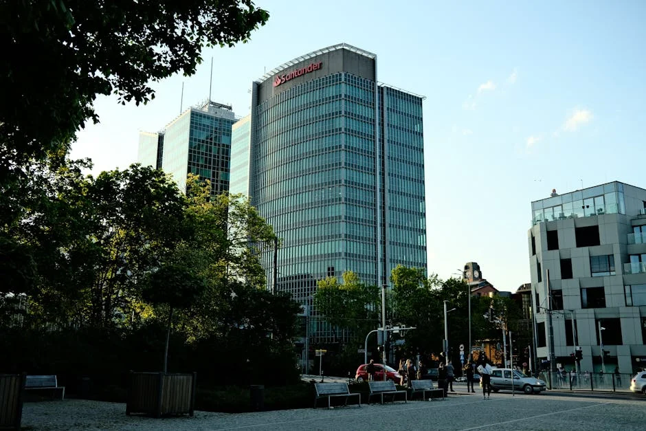 Quatro mortes em queda de passadiço em Santander: o impacto na economia local — Empresas