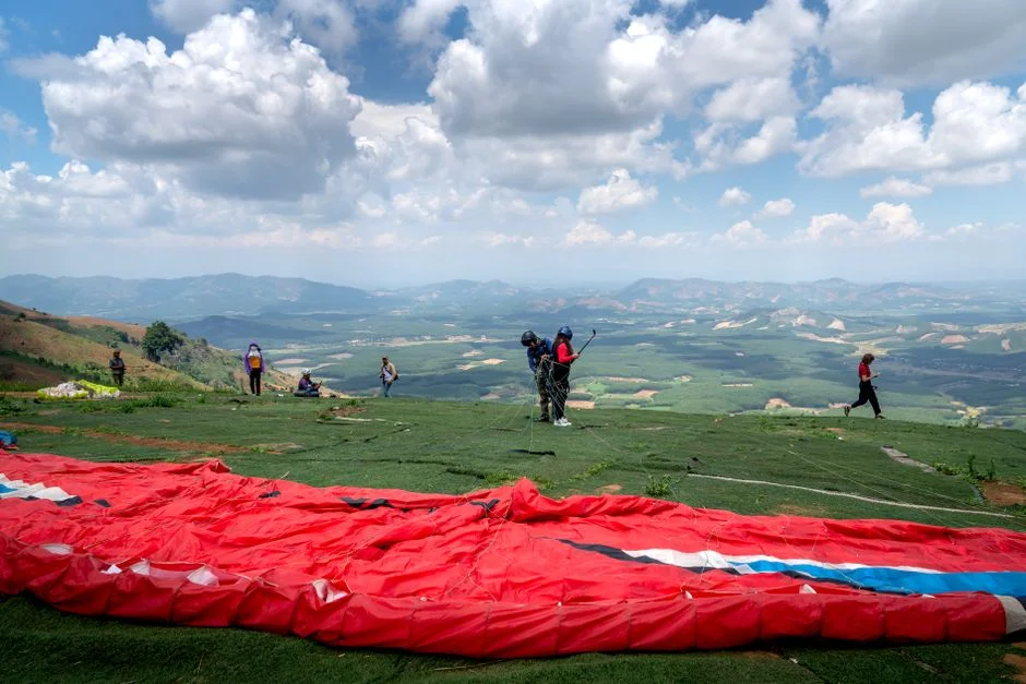 Queda de Avião de Skydiving Mata 11 Pessoas em Tomblaine, Leste de França — Politica