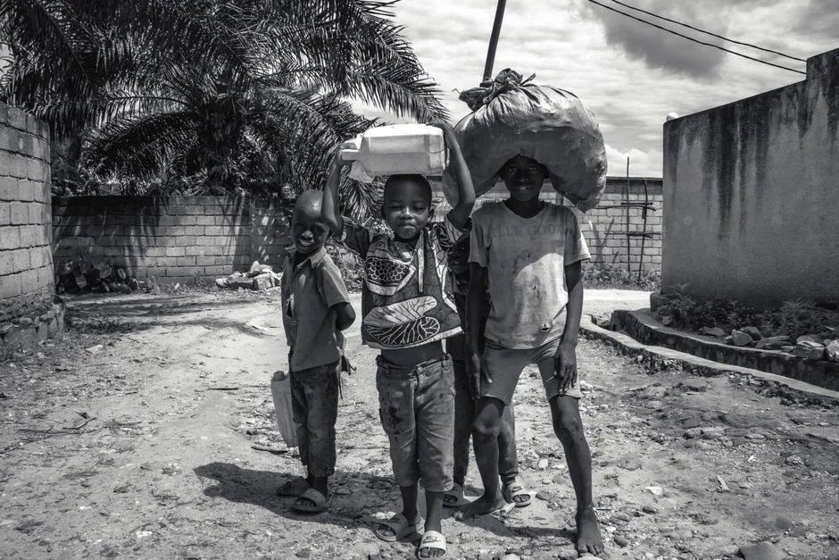 Uganda Limita Importações de Roupas Usadas — Desafios na Implementação — Industria